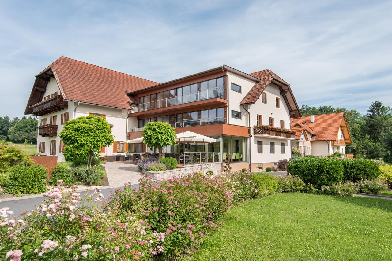 Hotel-Restaurant Gruber Pollau Bagian luar foto